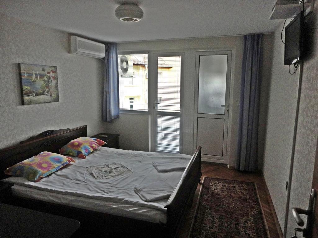 Guest Rooms Casa Luba Sveti Vlas Bilik gambar