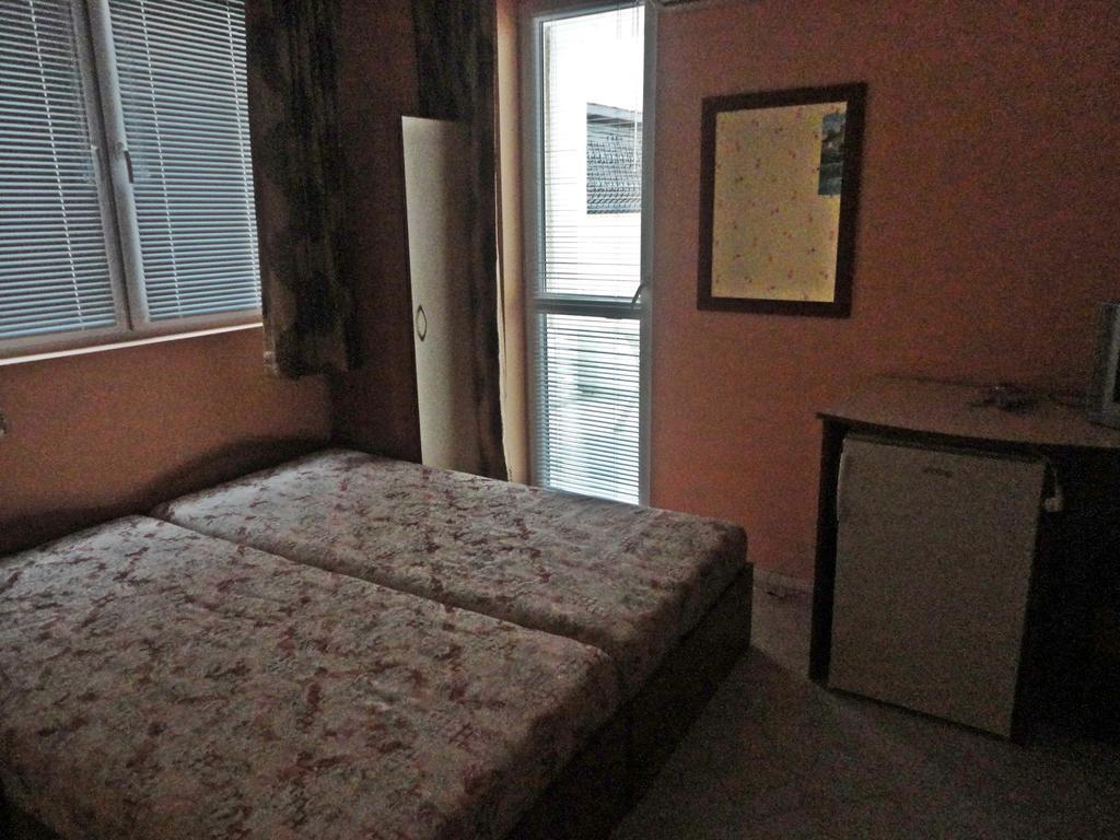 Guest Rooms Casa Luba Sveti Vlas Bilik gambar