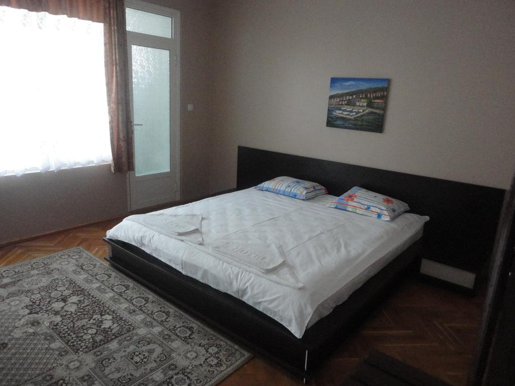 Guest Rooms Casa Luba Sveti Vlas Bilik gambar