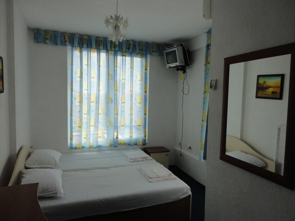 Guest Rooms Casa Luba Sveti Vlas Bilik gambar